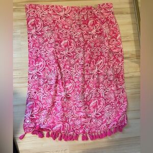 💕🩷 Lilly Pulitzer GWP pink scarf with tassels 💕🩷